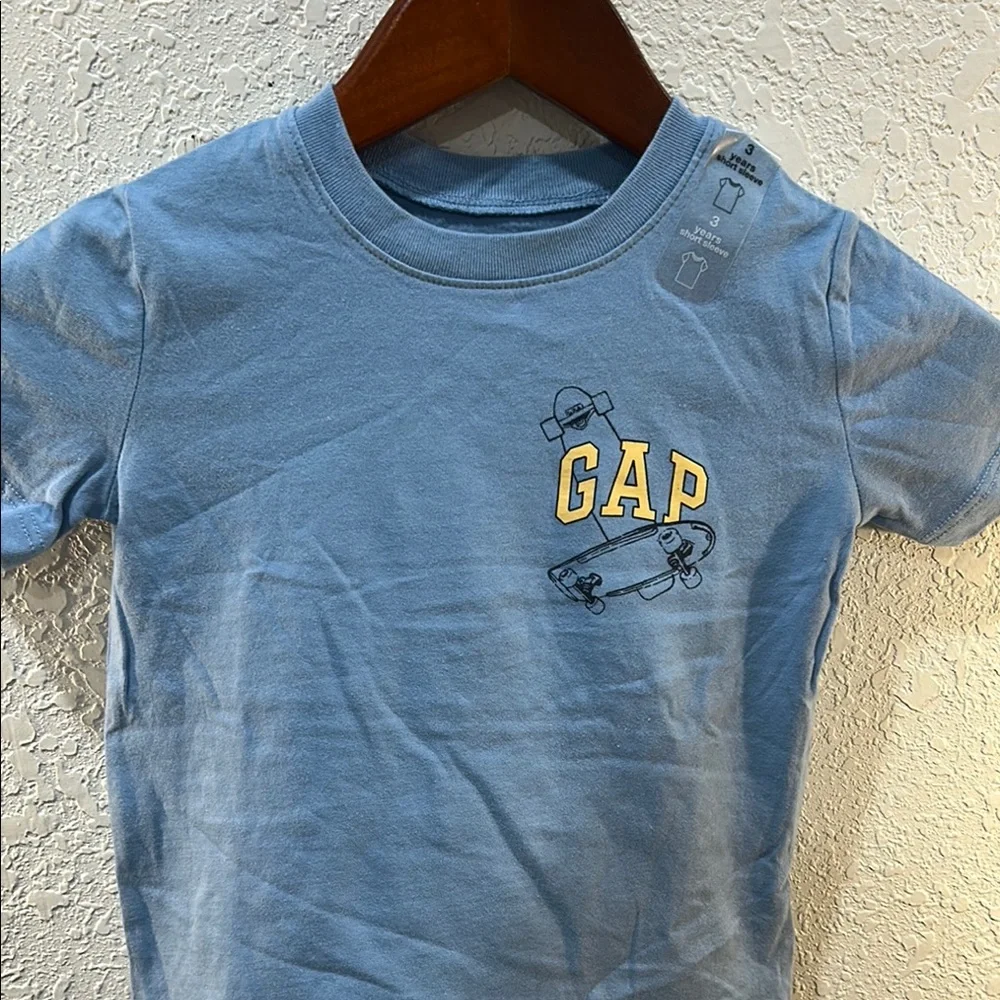 GAP Kids Blue Graphic T-Shirt size Available 3&4 NWT